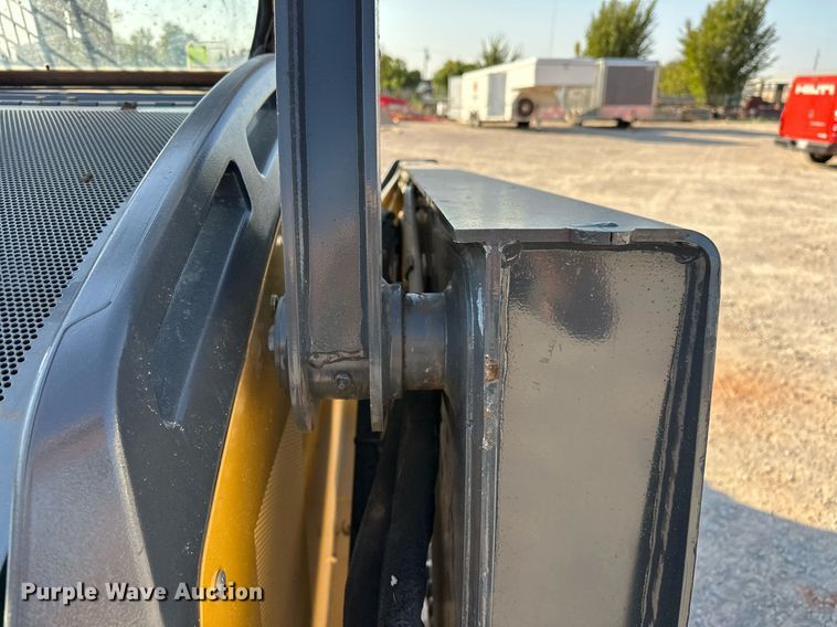 image for item EJ4896 2015 John Deere 333E tracked skid steer loader