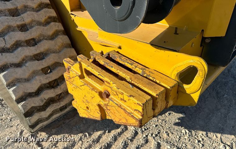 image for item EJ4896 2015 John Deere 333E tracked skid steer loader