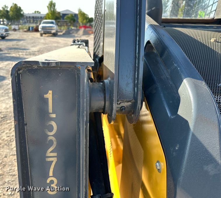 image for item EJ4896 2015 John Deere 333E tracked skid steer loader