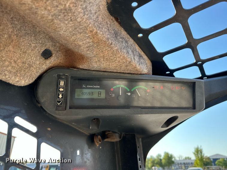 image for item EJ4896 2015 John Deere 333E tracked skid steer loader