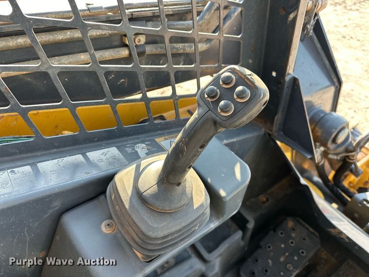 image for item EJ4896 2015 John Deere 333E tracked skid steer loader