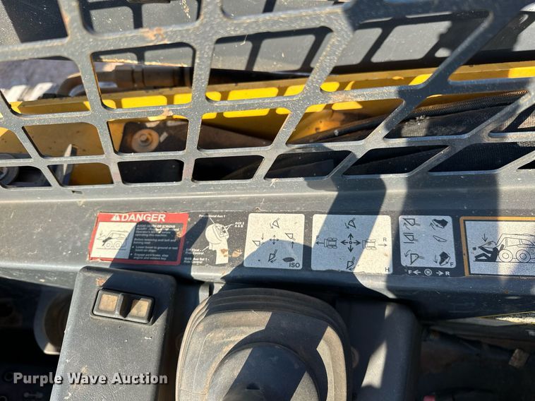 image for item EJ4896 2015 John Deere 333E tracked skid steer loader