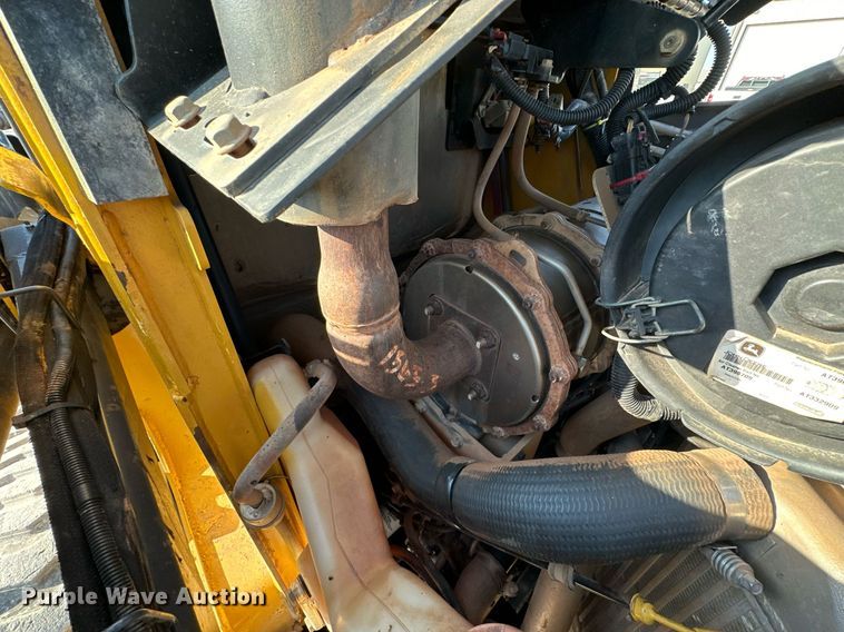 image for item EJ4896 2015 John Deere 333E tracked skid steer loader