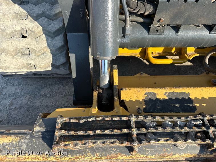 image for item EJ4897 2019 John Deere 333G tracked skid steer loader