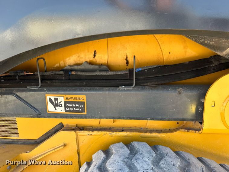 image for item EJ4897 2019 John Deere 333G tracked skid steer loader