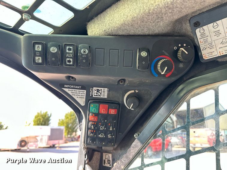 image for item EJ4897 2019 John Deere 333G tracked skid steer loader