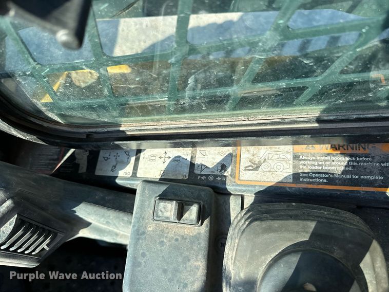 image for item EJ4897 2019 John Deere 333G tracked skid steer loader