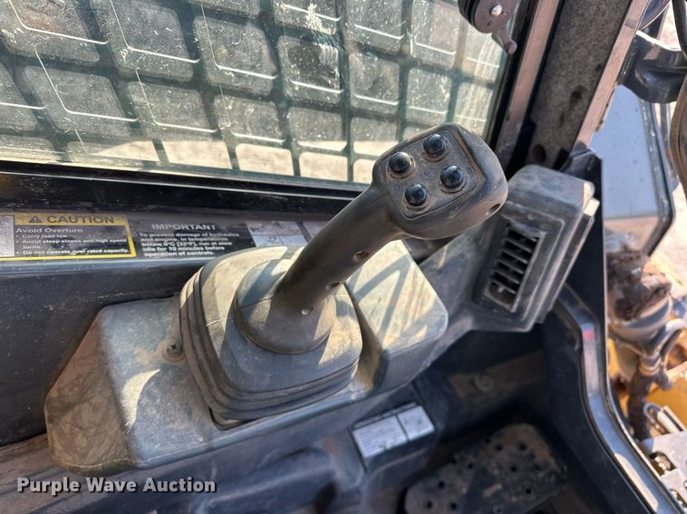 image for item EJ4897 2019 John Deere 333G tracked skid steer loader