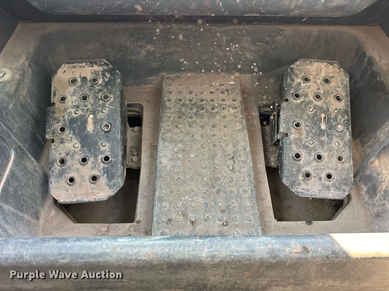 image for item EJ4897 2019 John Deere 333G tracked skid steer loader