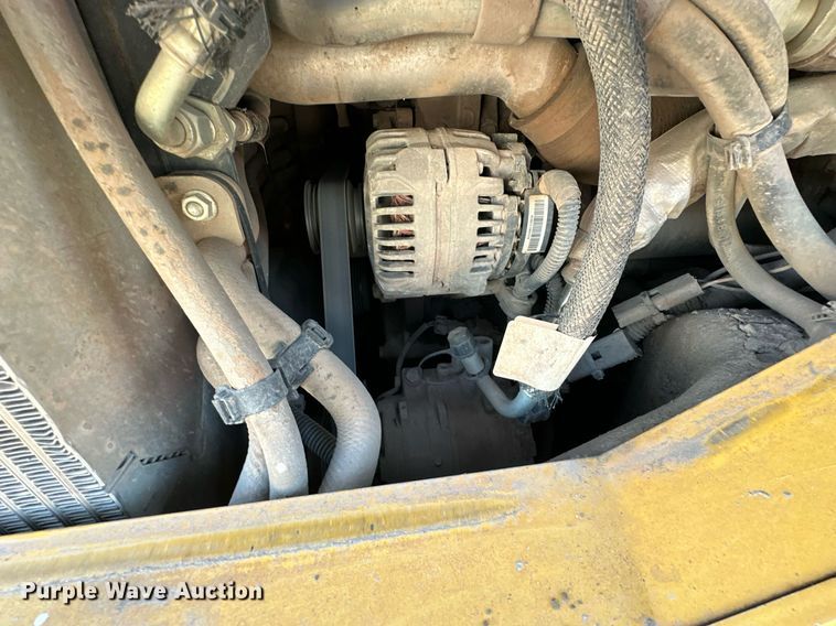 image for item EJ4897 2019 John Deere 333G tracked skid steer loader