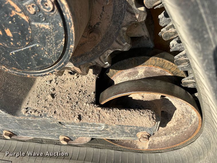 image for item EJ4897 2019 John Deere 333G tracked skid steer loader