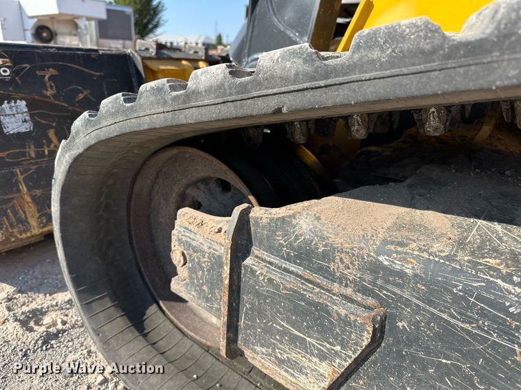 image for item EJ4897 2019 John Deere 333G tracked skid steer loader