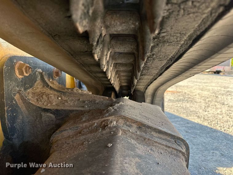 image for item EJ4897 2019 John Deere 333G tracked skid steer loader