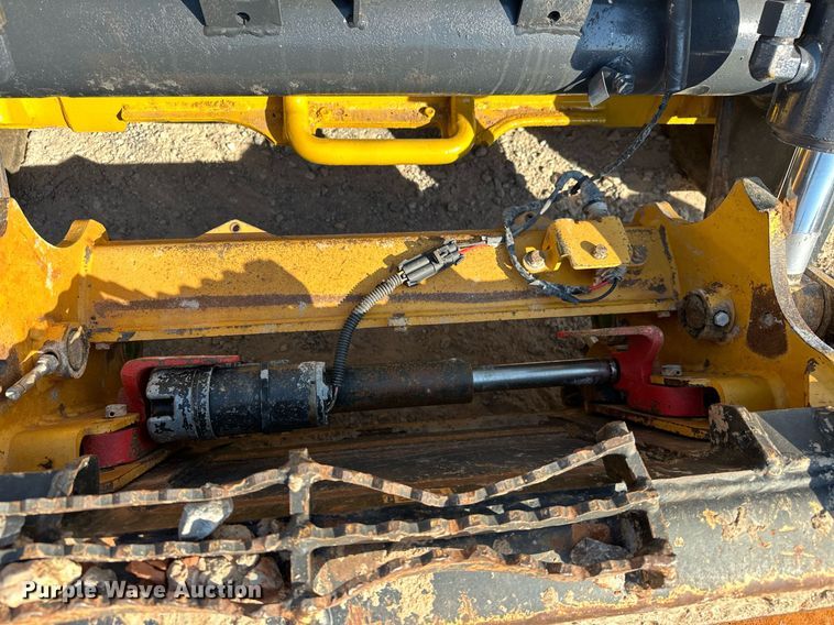 image for item EJ4898 2019 John Deere 333G tracked skid steer loader