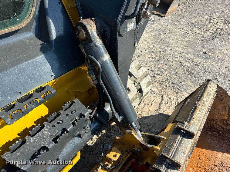 image for item EJ4898 2019 John Deere 333G tracked skid steer loader