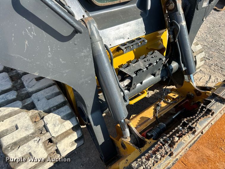 image for item EJ4898 2019 John Deere 333G tracked skid steer loader