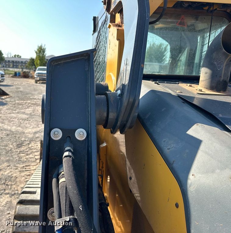 image for item EJ4898 2019 John Deere 333G tracked skid steer loader