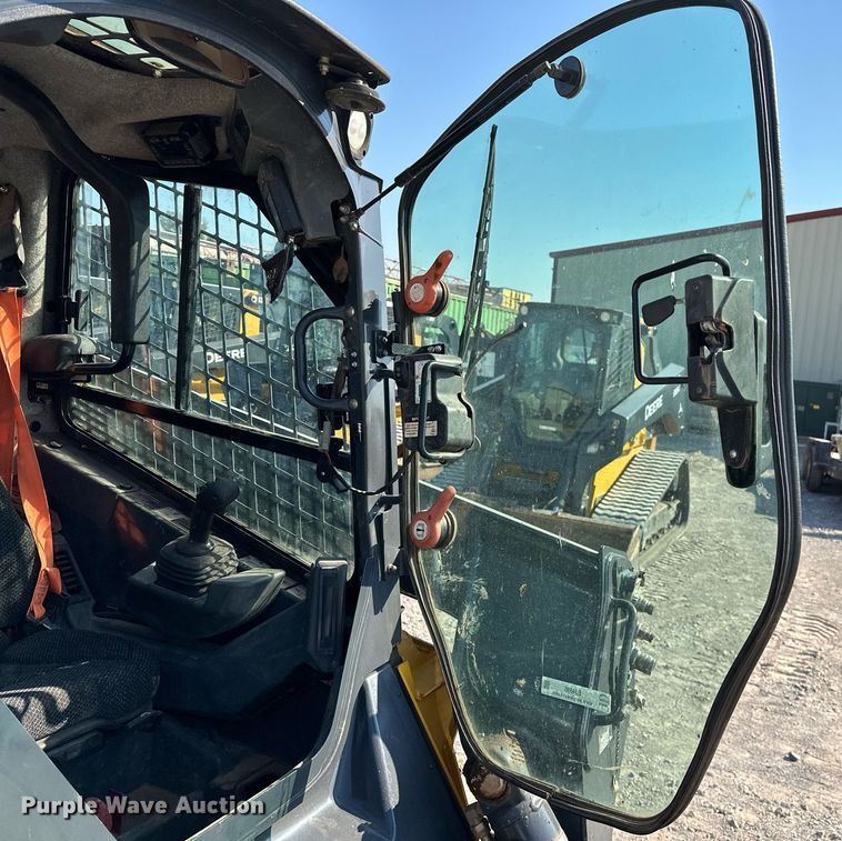 image for item EJ4898 2019 John Deere 333G tracked skid steer loader