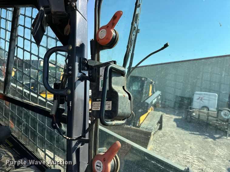 image for item EJ4898 2019 John Deere 333G tracked skid steer loader