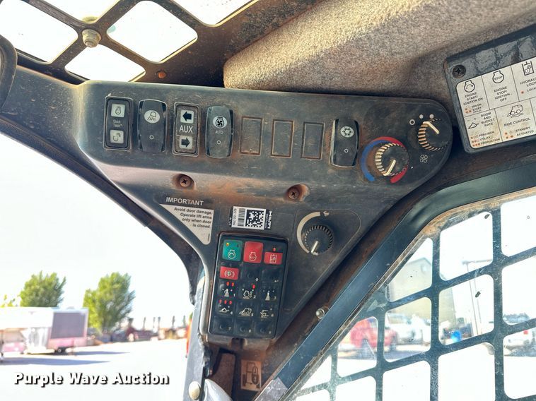 image for item EJ4898 2019 John Deere 333G tracked skid steer loader