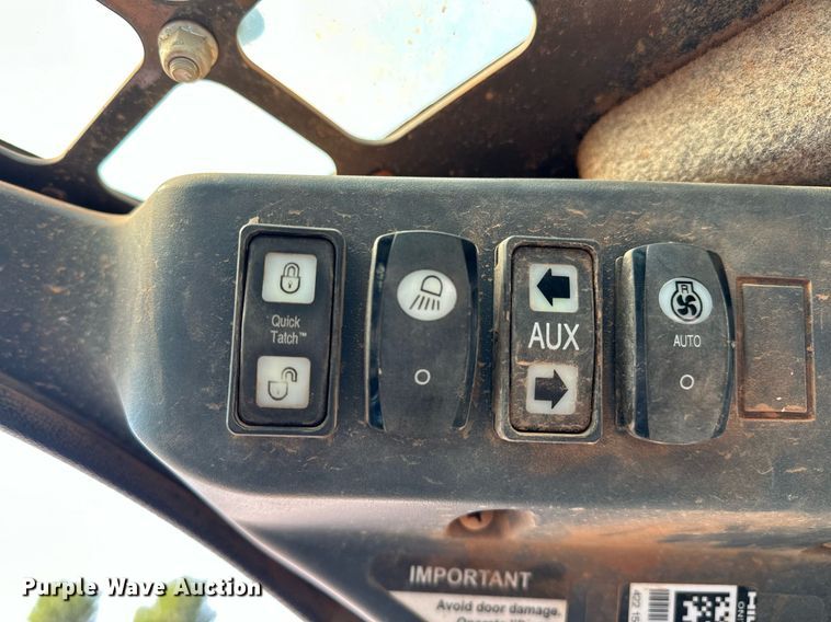 image for item EJ4898 2019 John Deere 333G tracked skid steer loader