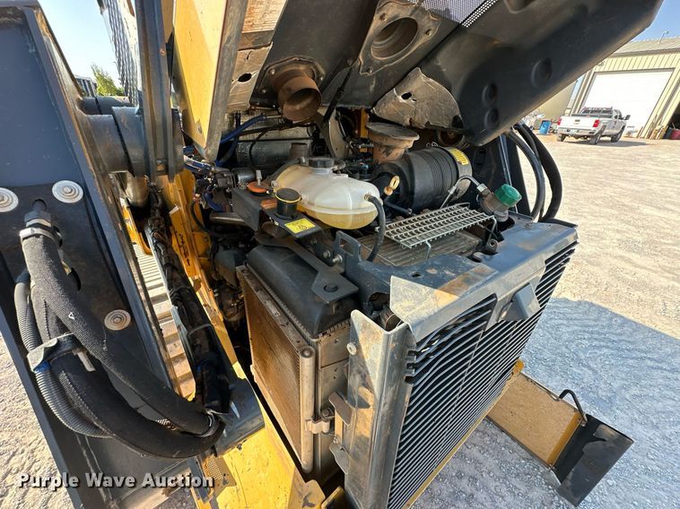 image for item EJ4898 2019 John Deere 333G tracked skid steer loader