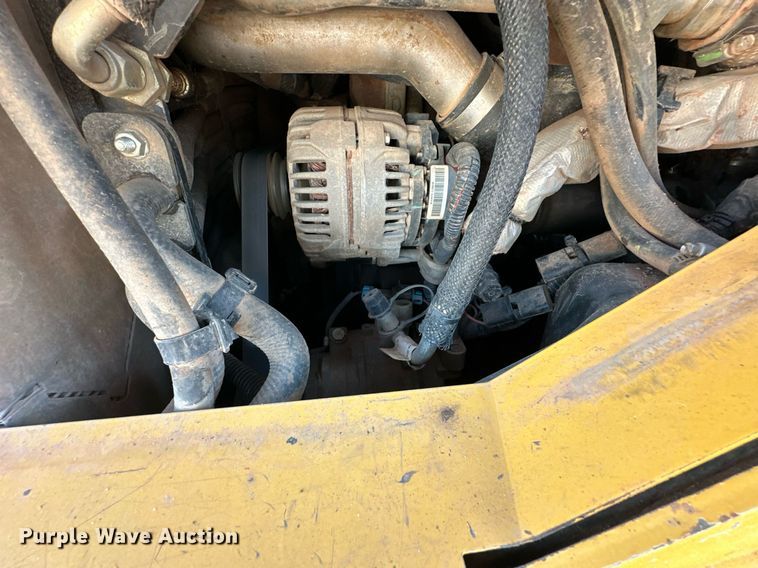 image for item EJ4898 2019 John Deere 333G tracked skid steer loader