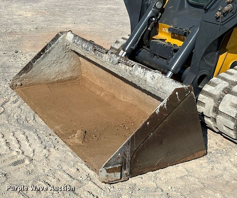 image for item EJ4899 2017 John Deere 333G tracked skid steer loader