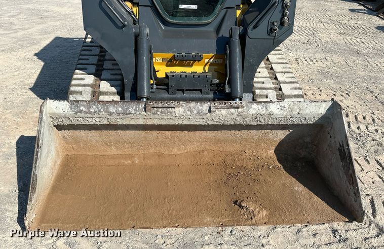 image for item EJ4899 2017 John Deere 333G tracked skid steer loader