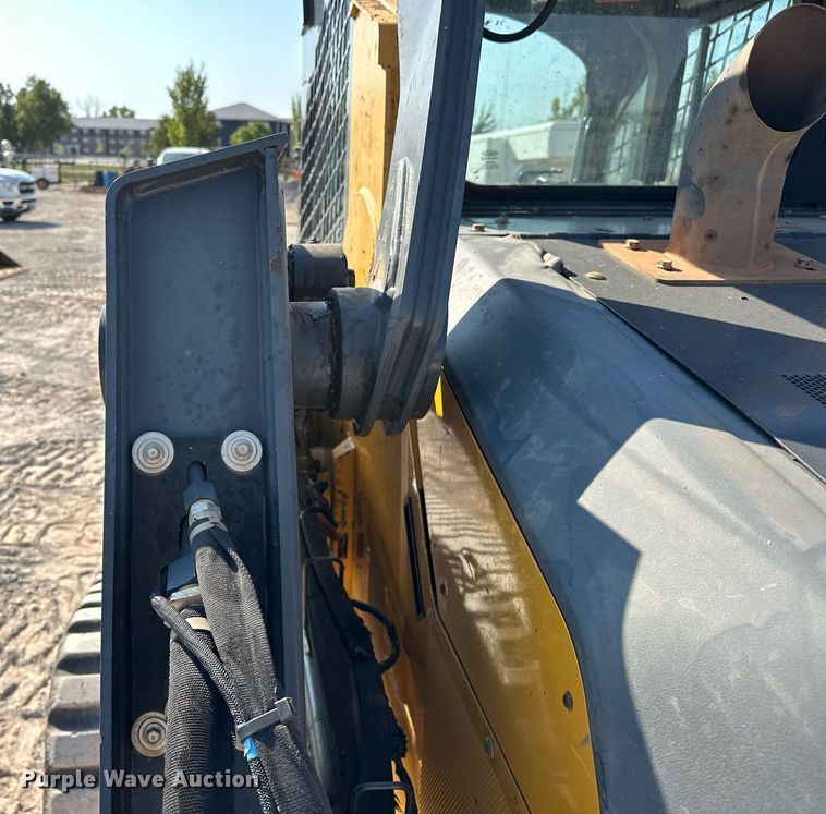 image for item EJ4899 2017 John Deere 333G tracked skid steer loader