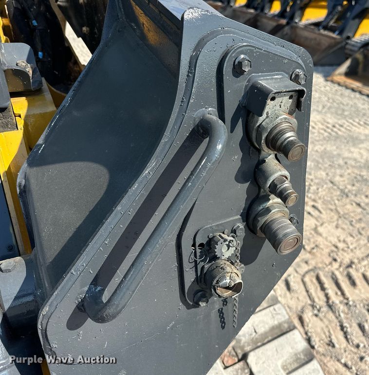 image for item EJ4899 2017 John Deere 333G tracked skid steer loader