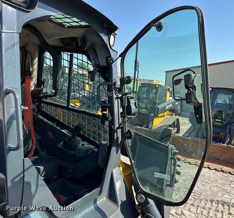 image for item EJ4899 2017 John Deere 333G tracked skid steer loader