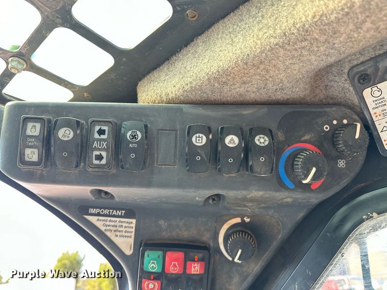 image for item EJ4899 2017 John Deere 333G tracked skid steer loader