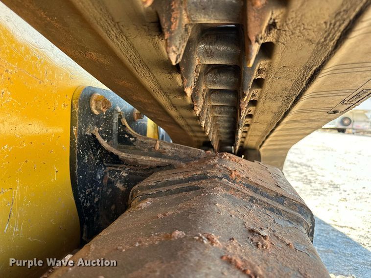 image for item EJ4899 2017 John Deere 333G tracked skid steer loader