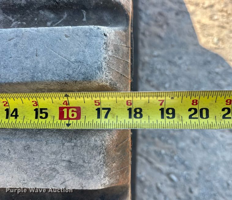 image for item EJ4899 2017 John Deere 333G tracked skid steer loader