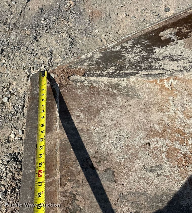 image for item EJ4900 2020 John Deere 333G tracked skid steer loader