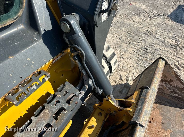 image for item EJ4900 2020 John Deere 333G tracked skid steer loader