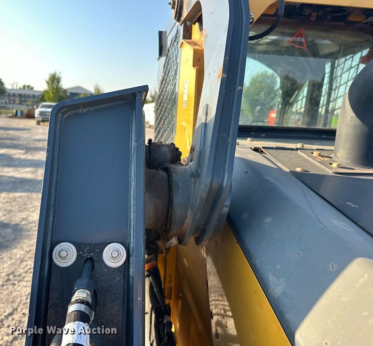 image for item EJ4901 2020 John Deere 333G tracked skid steer loader