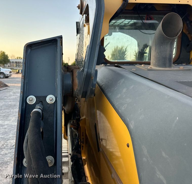 image for item EJ4902 2019 John Deere 333G  tracked skid steer loader