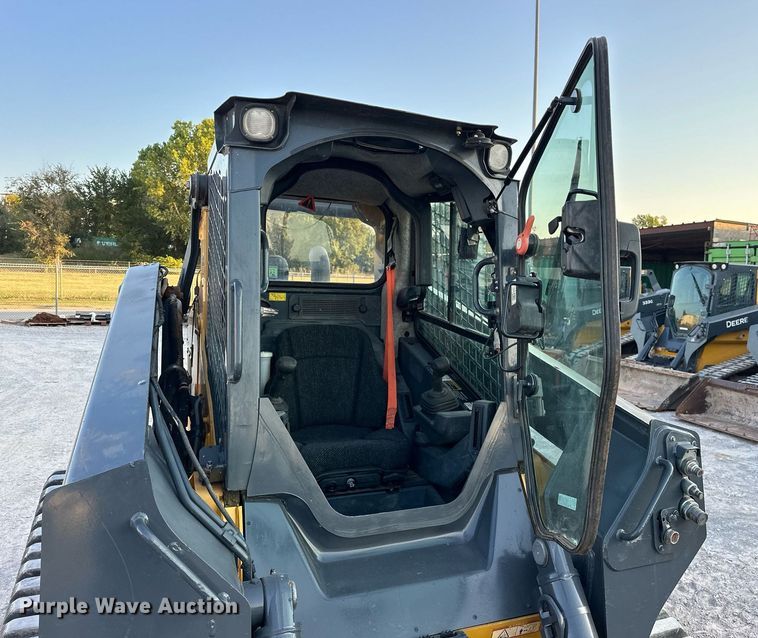 image for item EJ4902 2019 John Deere 333G  tracked skid steer loader