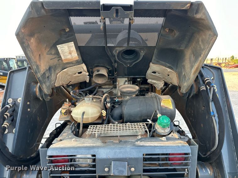 image for item EJ4902 2019 John Deere 333G  tracked skid steer loader