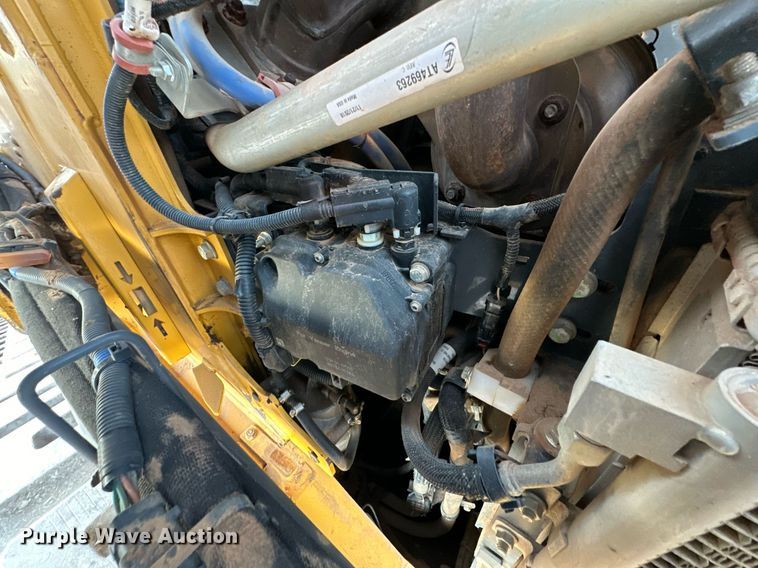 image for item EJ4902 2019 John Deere 333G  tracked skid steer loader