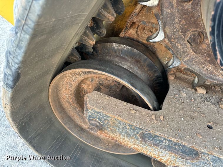 image for item EJ4902 2019 John Deere 333G  tracked skid steer loader