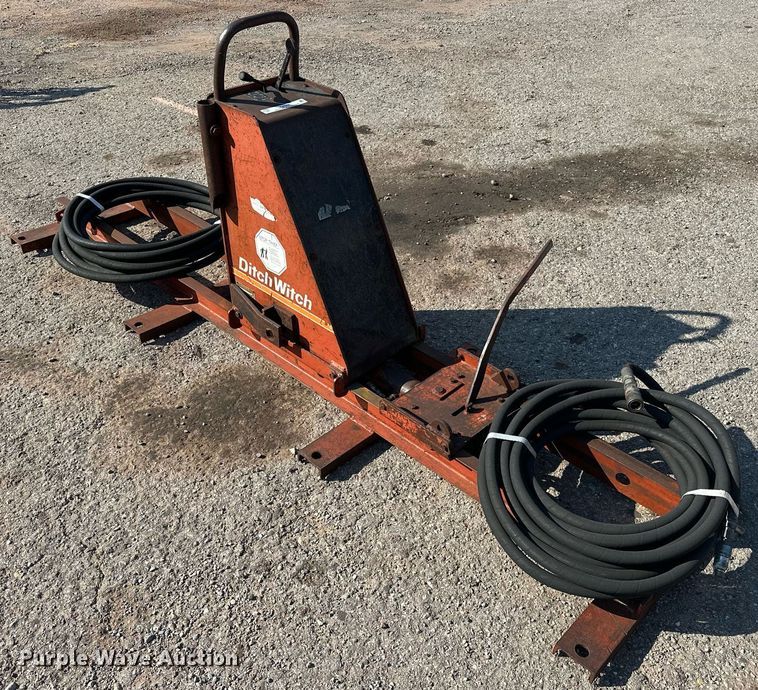 image for item EJ4906 Ditch Witch  140LA earth auger
