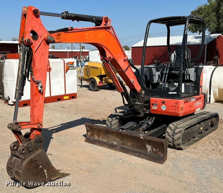 image for item EJ4908 2015 Kubota U35-4 mini excavator