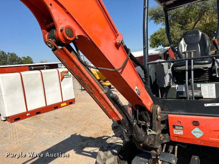 image for item EJ4908 2015 Kubota U35-4 mini excavator