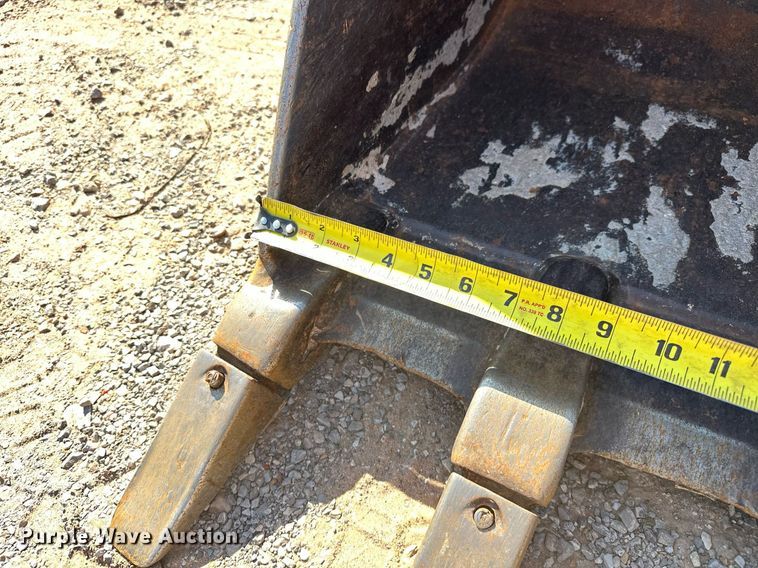 image for item EJ4908 2015 Kubota U35-4 mini excavator