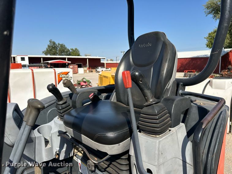 image for item EJ4908 2015 Kubota U35-4 mini excavator