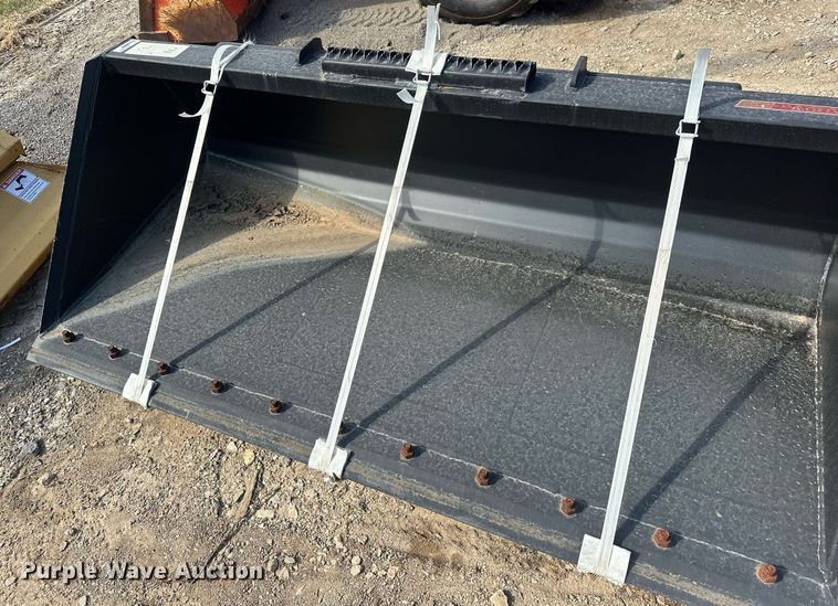 image for item EJ4979 2021 Arrow 2306605BUN skid steer bucket