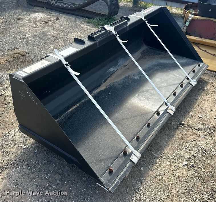 image for item EJ4980 2021 Arrow 2306605BUN skid steer bucket